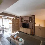 House Nefeli